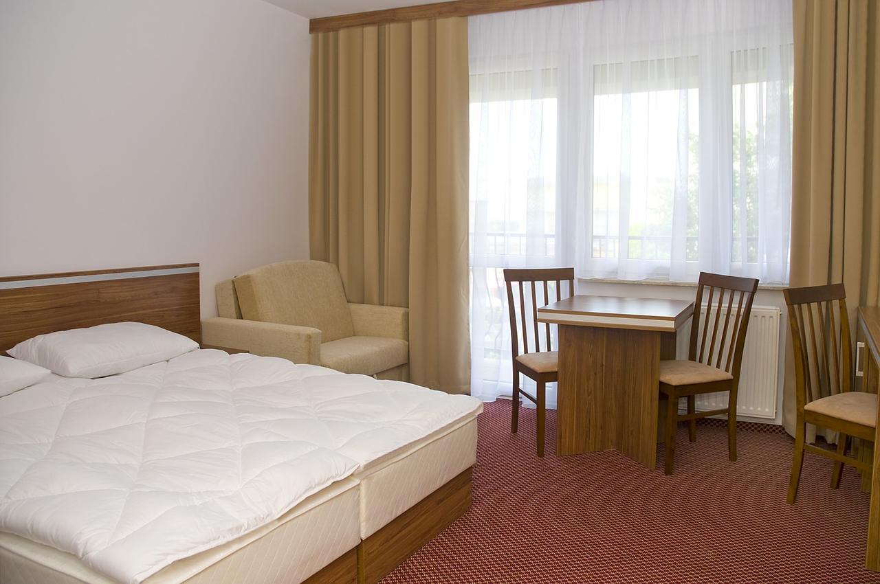 Adamar Jastrzebia Gora Bed & Breakfast Exterior photo
